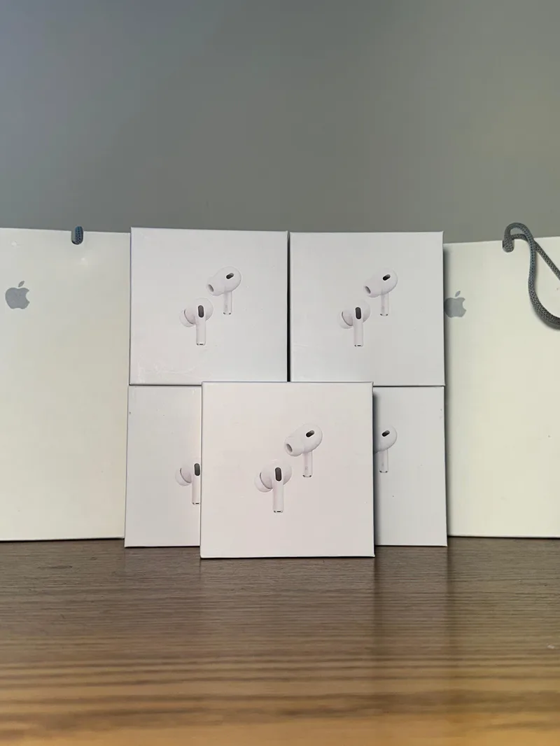 A V E R R A — AVERRA Airpods Pro 2 (USB-C) · screenshot 4 of 5